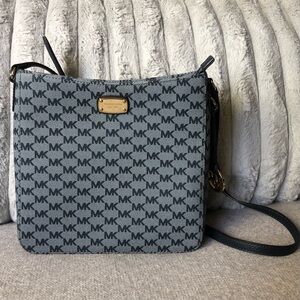 New Michael Kors Gray/Navy Small Logo Crossbody Bag